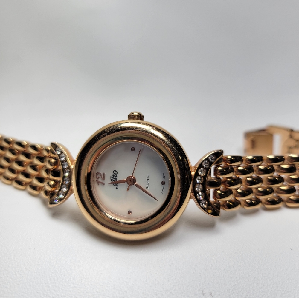 ALTO Women's Watch - Picture 14 of 16